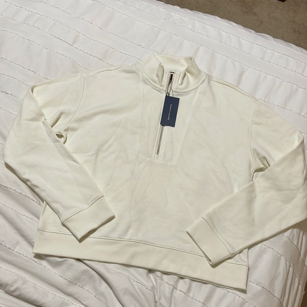 NWT Tommy Hilfiger Half Zip Sweatshirt